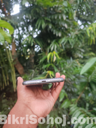 iPhone 8 plus 64 GB ✅